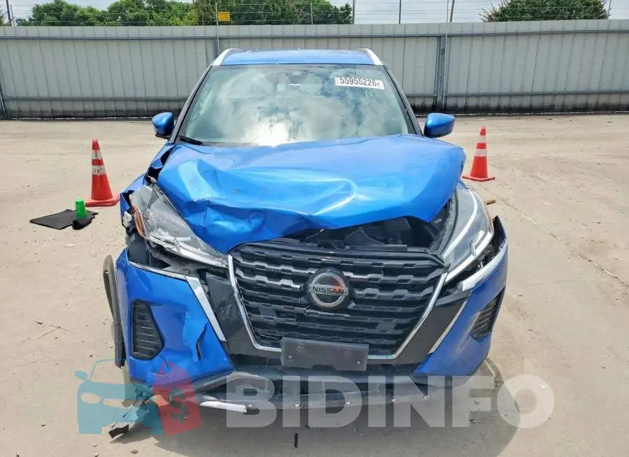 3N1CP5CV5ML493232 Photo# 5