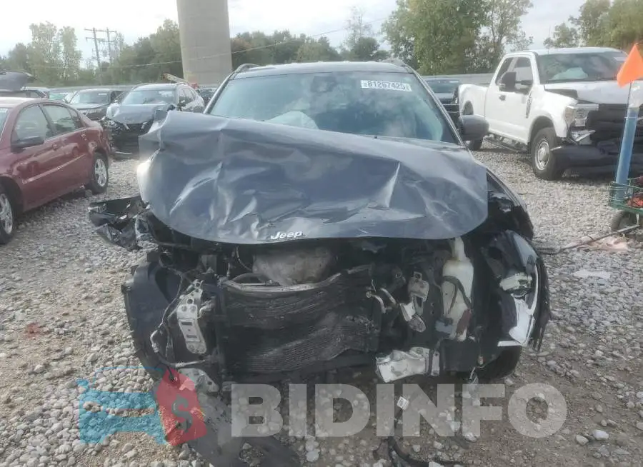 3C4NJDBBXJT391137 Photo# 5