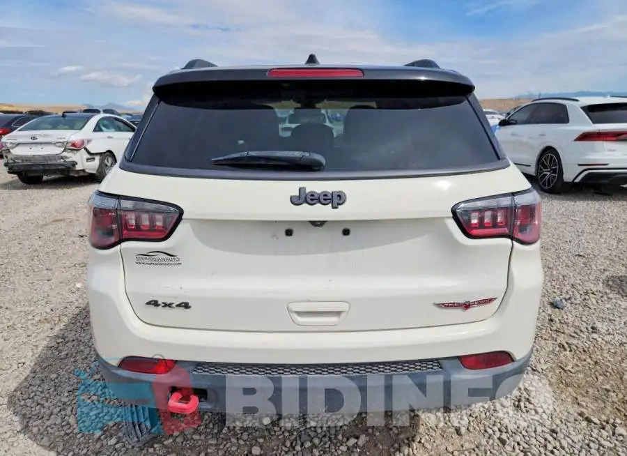 3C4NJDDB6JT465523 Photo# 6