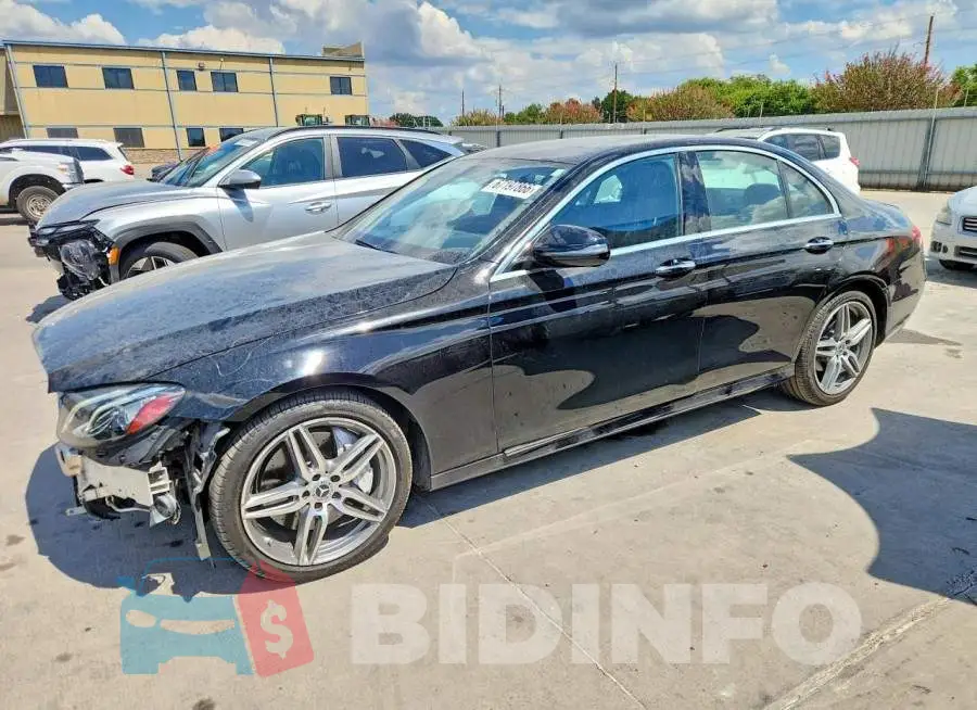 WDDZF4JB4HA240564 Photo# 1