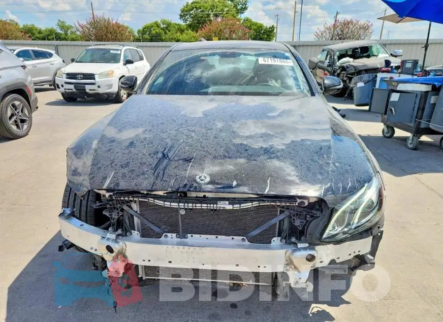 WDDZF4JB4HA240564 Photo# 5