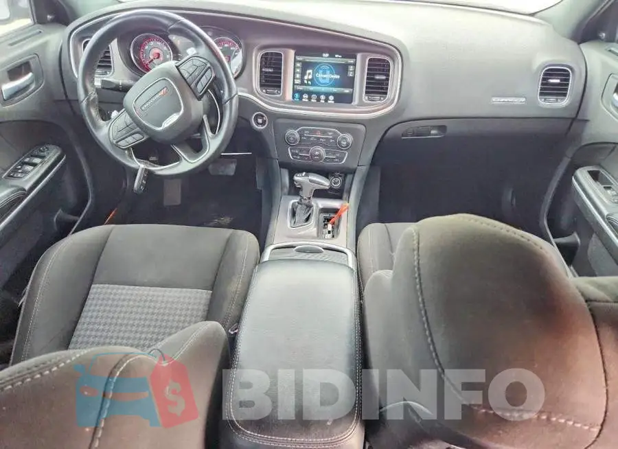 2C3CDXCT9MH638656 Photo# 8