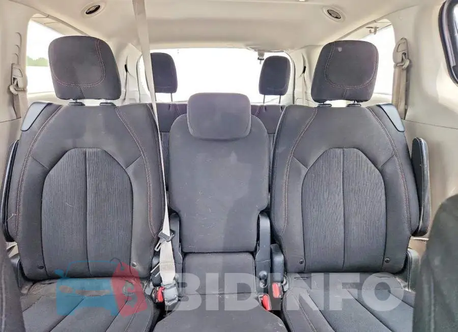 2C4RC1FG0JR157480 Photo# 10