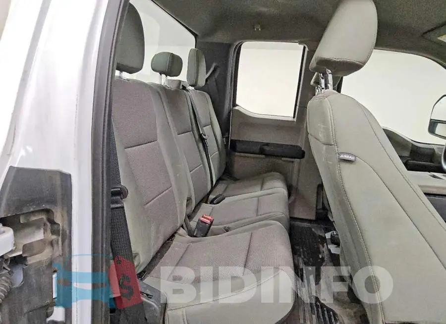 1FT7X2B66NED00823 Photo# 10
