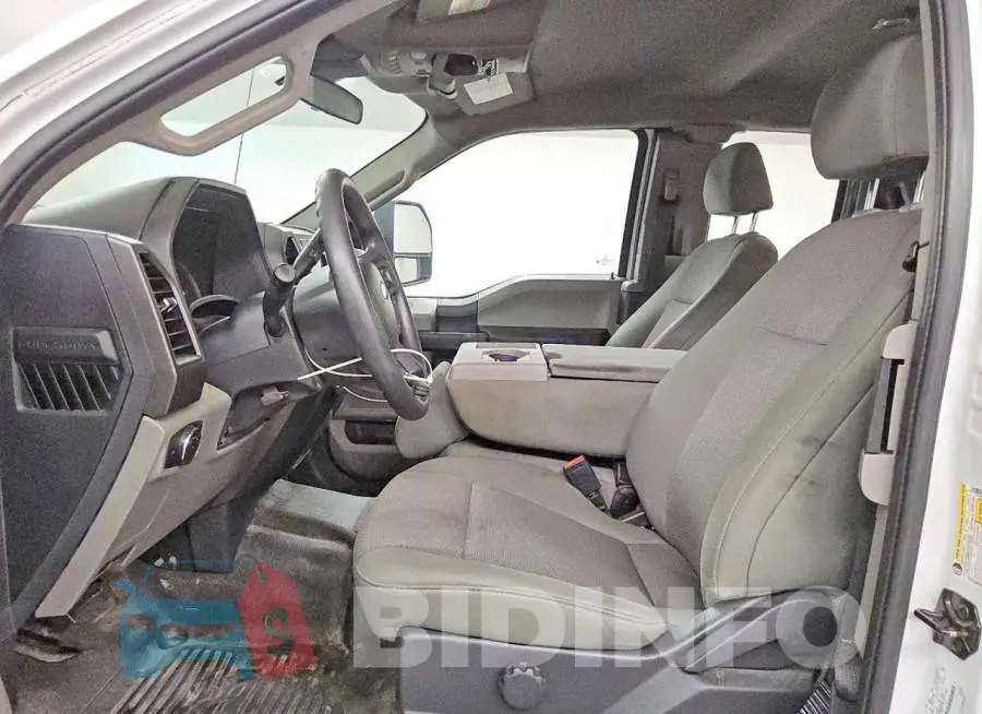1FT7X2B66NED00823 Photo# 7