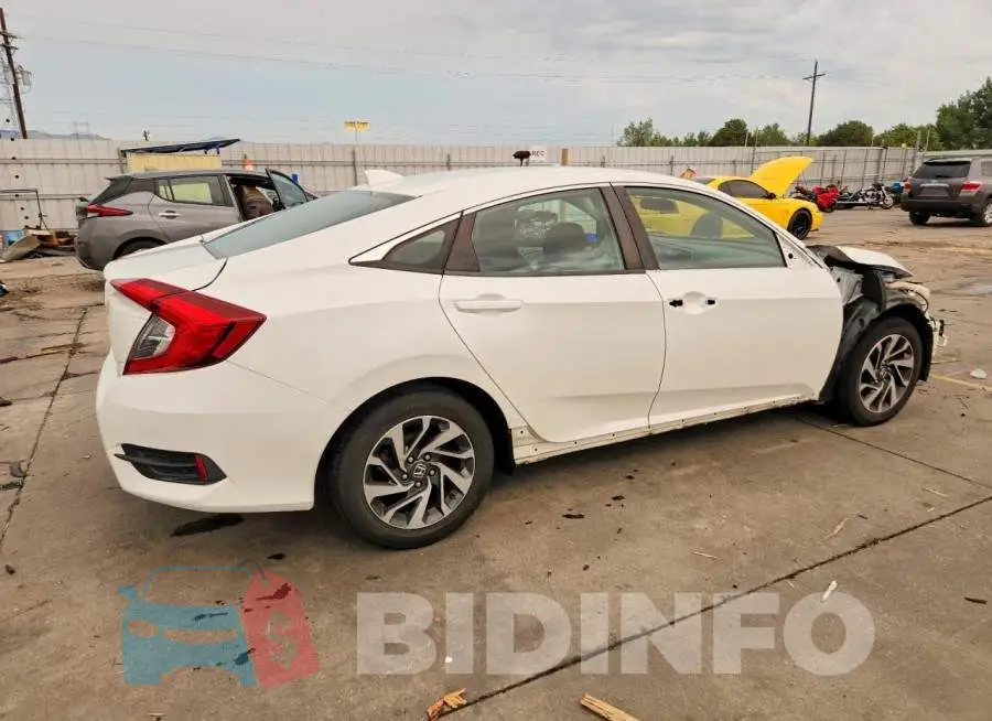 19XFC2F75HE074826 Photo# 3