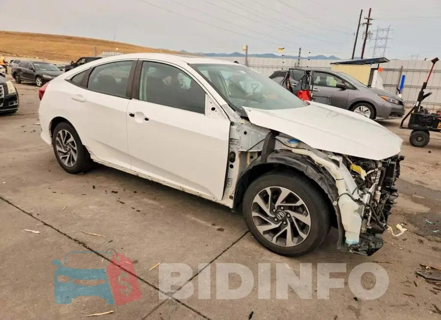19XFC2F75HE074826 Photo# 4