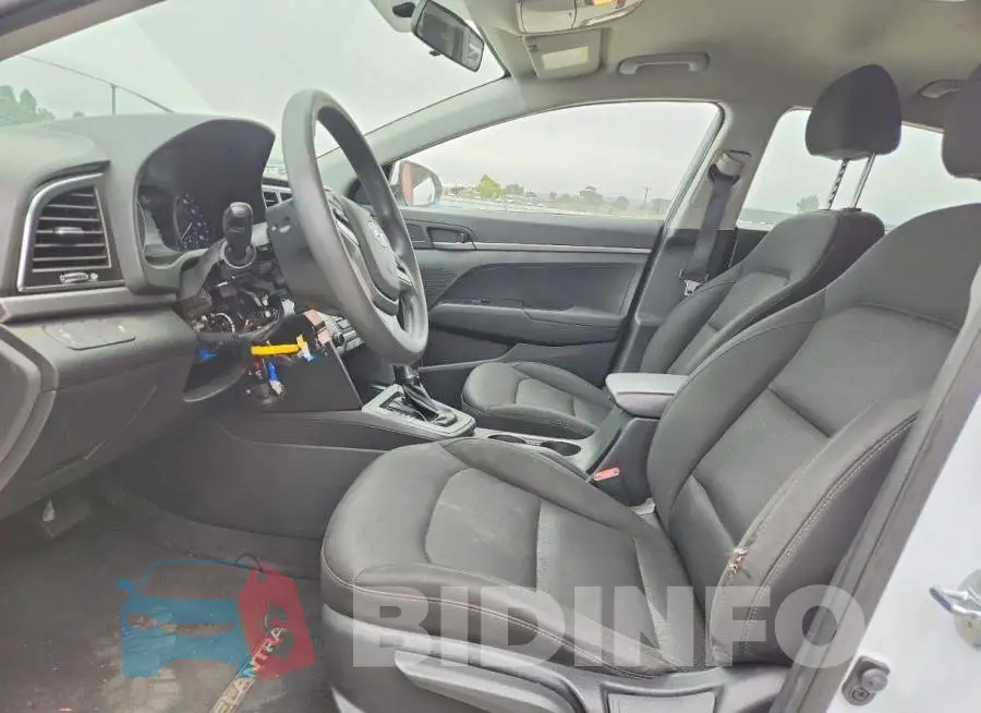 5NPD74LF4JH381778 Photo# 7