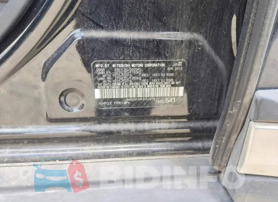 JA4AD3A30KZ052272 Photo# 13