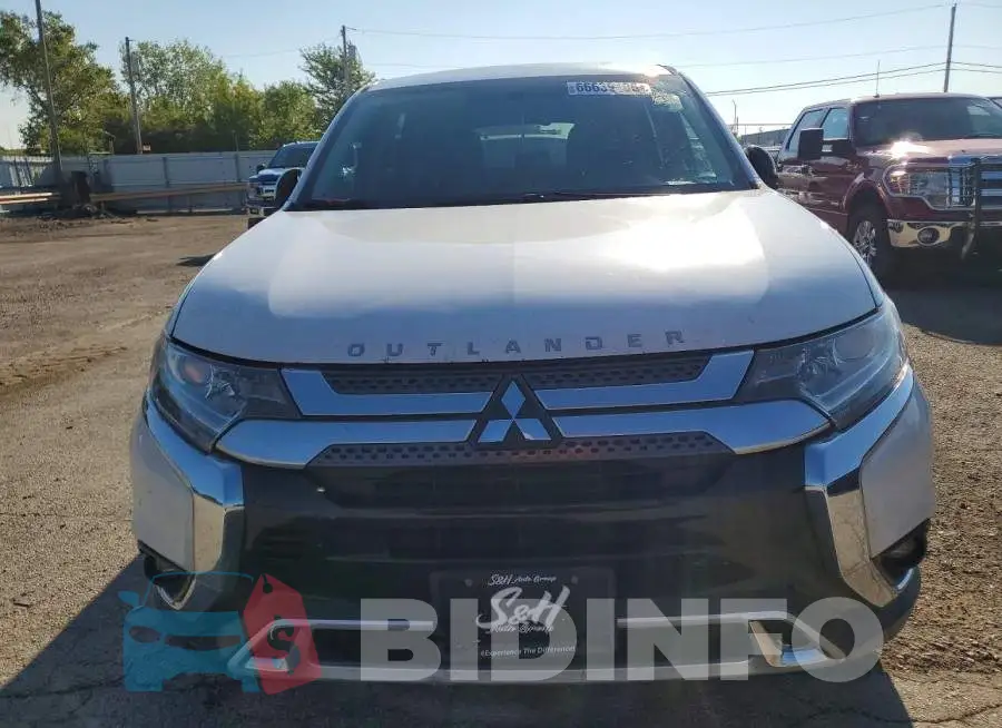 JA4AD3A35KZ003987 Photo# 5