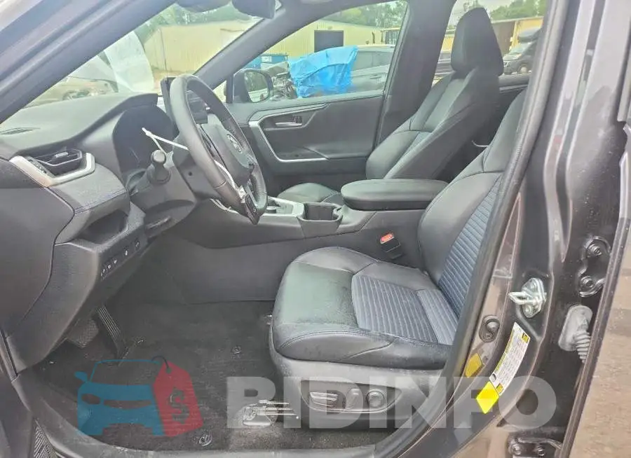 2T3E6RFV1PW041917 Photo# 7