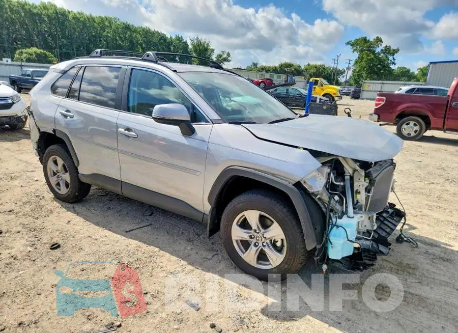 2T3P1RFV4SW542557 Photo# 4