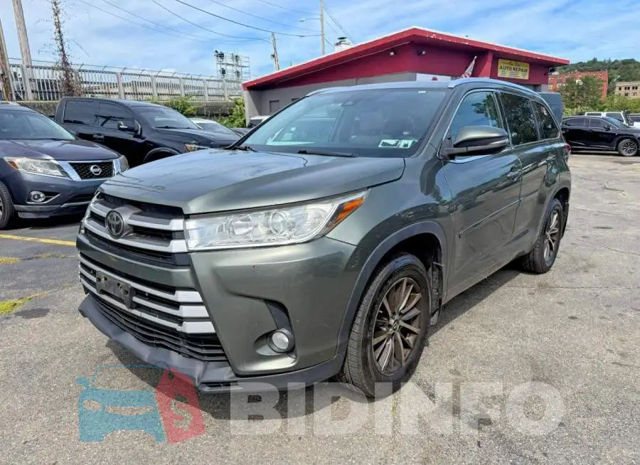 5TDJZRFH2JS906256 Photo# 1
