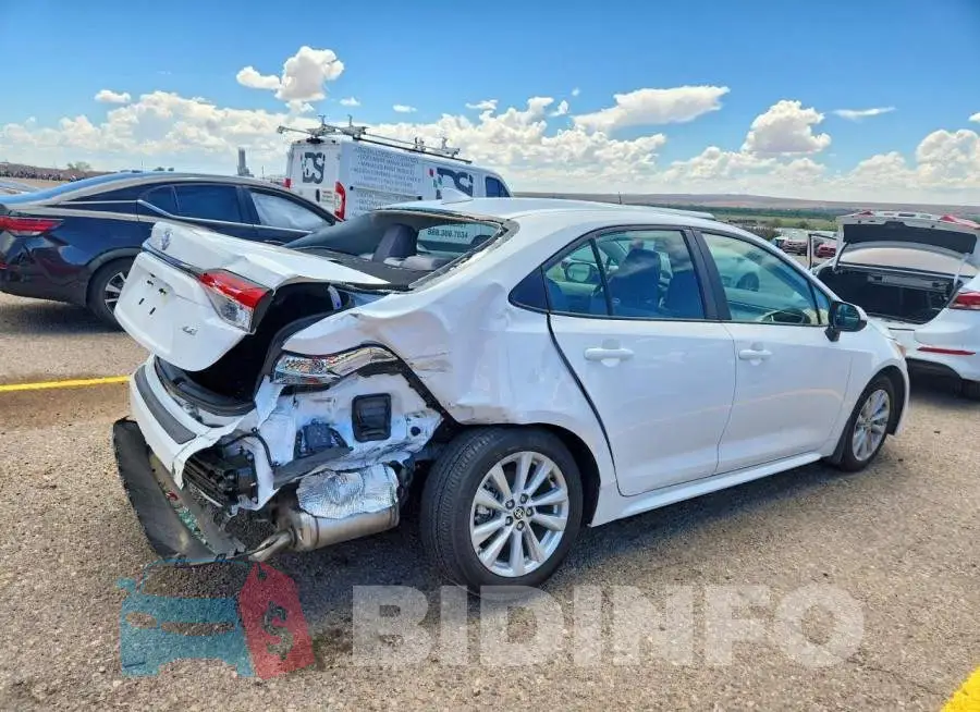 5YFB4MDE9RP213817 Photo# 3