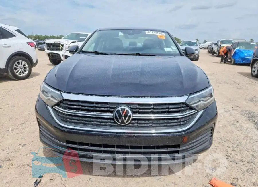3VW5M7BU3RM057741 Photo# 5