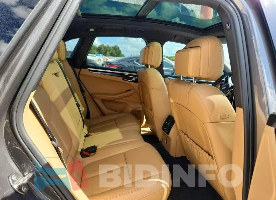 WP1AB2A51JLB31506 Photo# 10