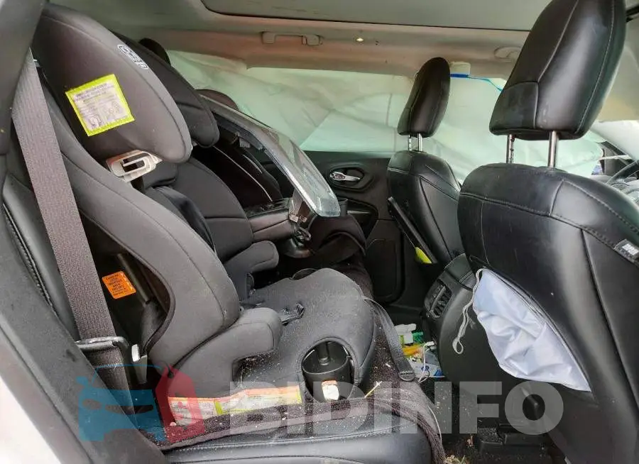 1C4PJLMX3MD107630 Photo# 11