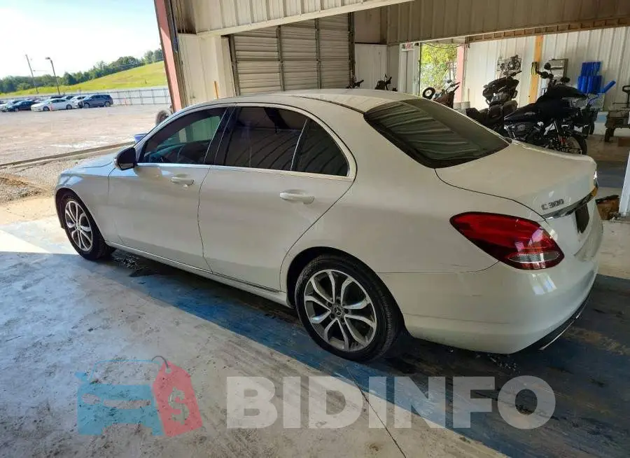 55SWF4JB6JU245340 Photo# 2