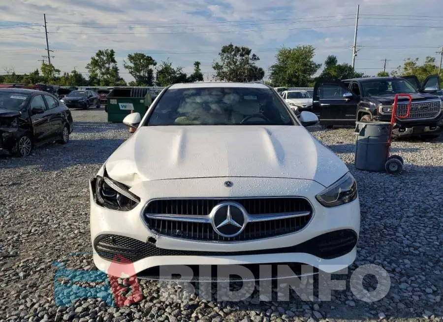 W1KAF4GB9RR172432 Photo# 5
