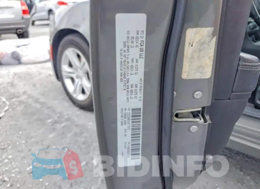 2C3CDXBG1KH717675 Photo# 12