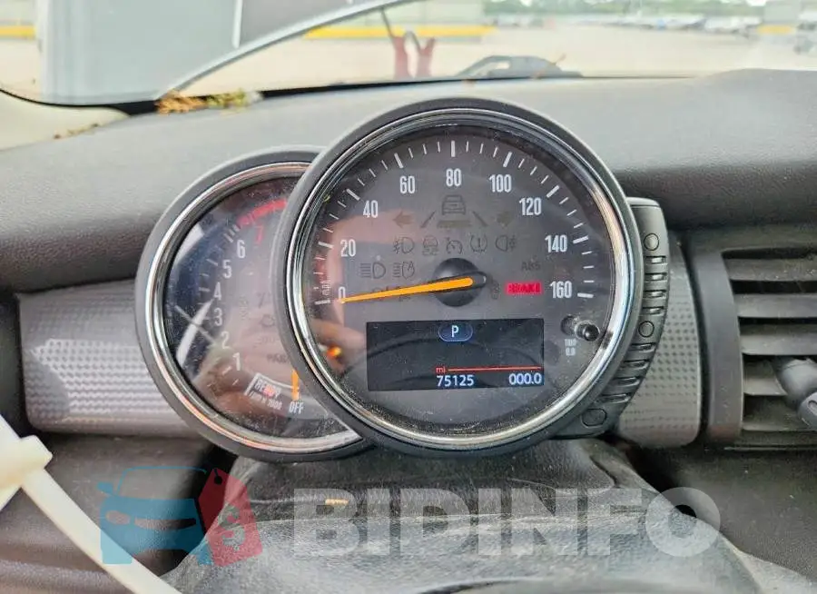 WMWXP5C3XH2F61447 Photo# 9