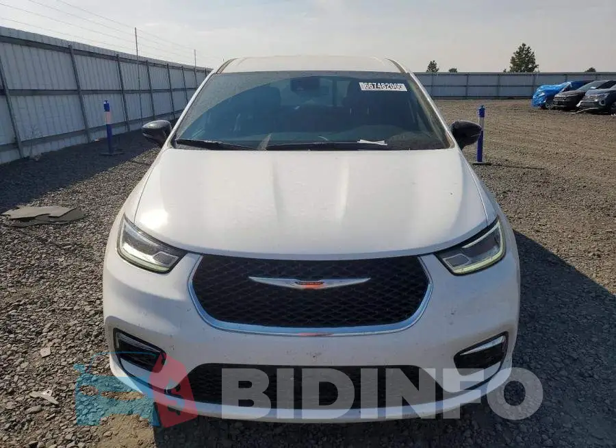 2C4RC1BG5TR160612 Photo# 5