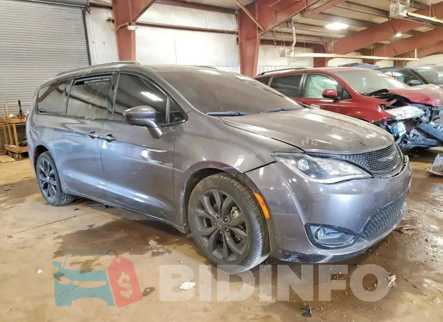 2C4RC1FG6JR356825 Photo# 4