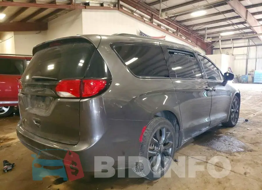 2C4RC1FG6JR356825 Photo# 3