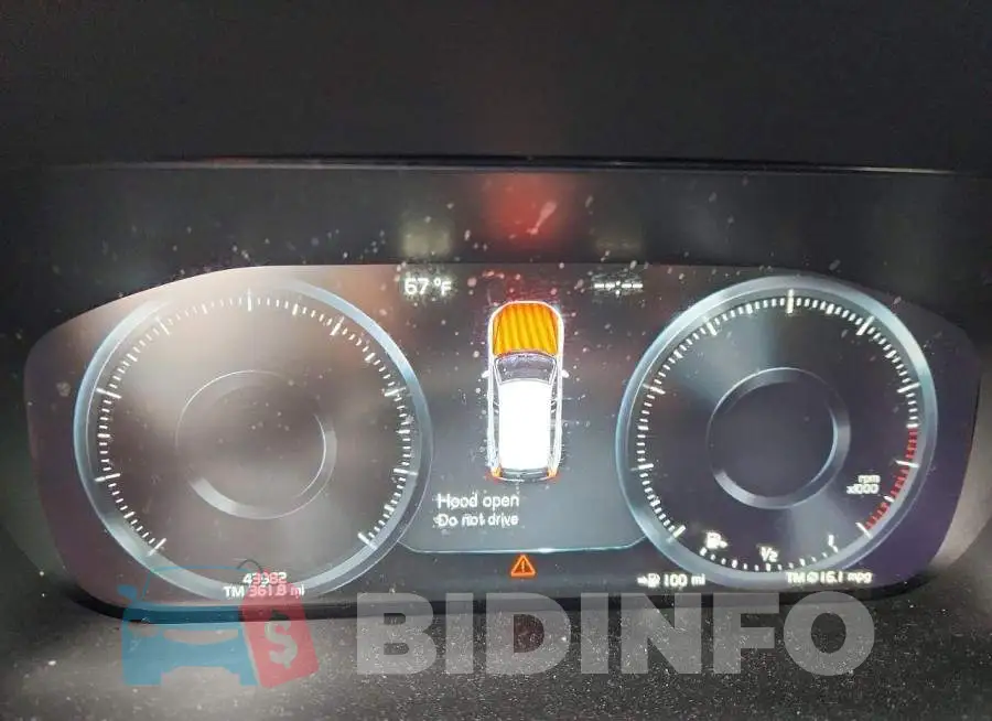 YV4102RL1M1696541 Photo# 9