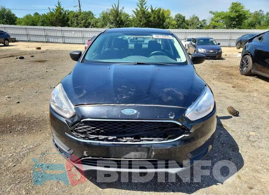 1FADP3E24JL233927 Photo# 5