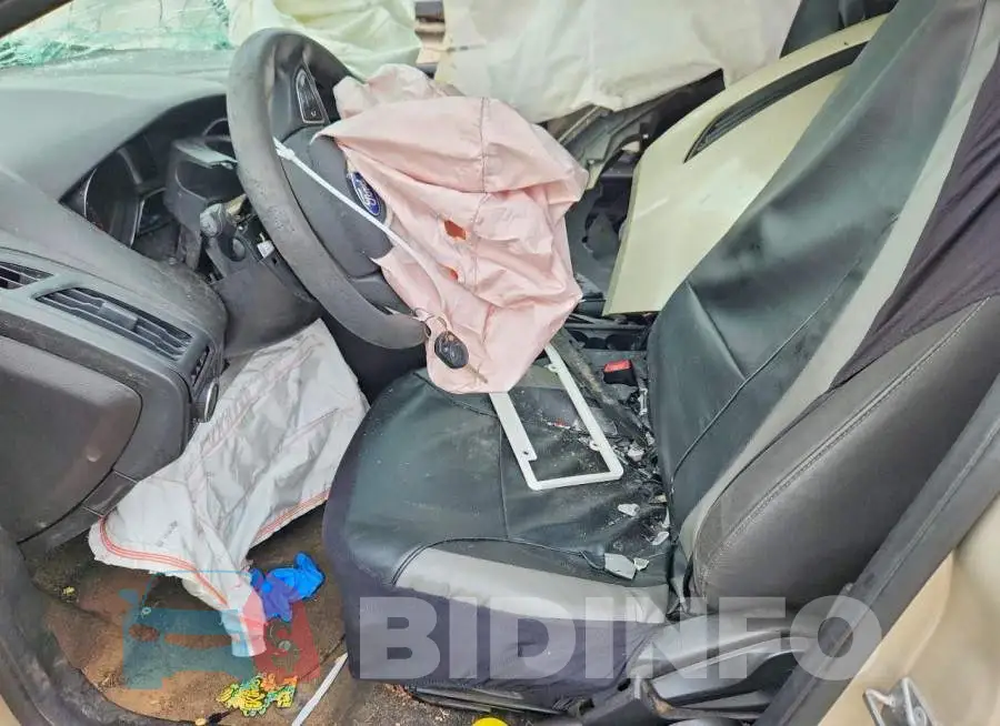 1FADP3F28HL264087 Photo# 7