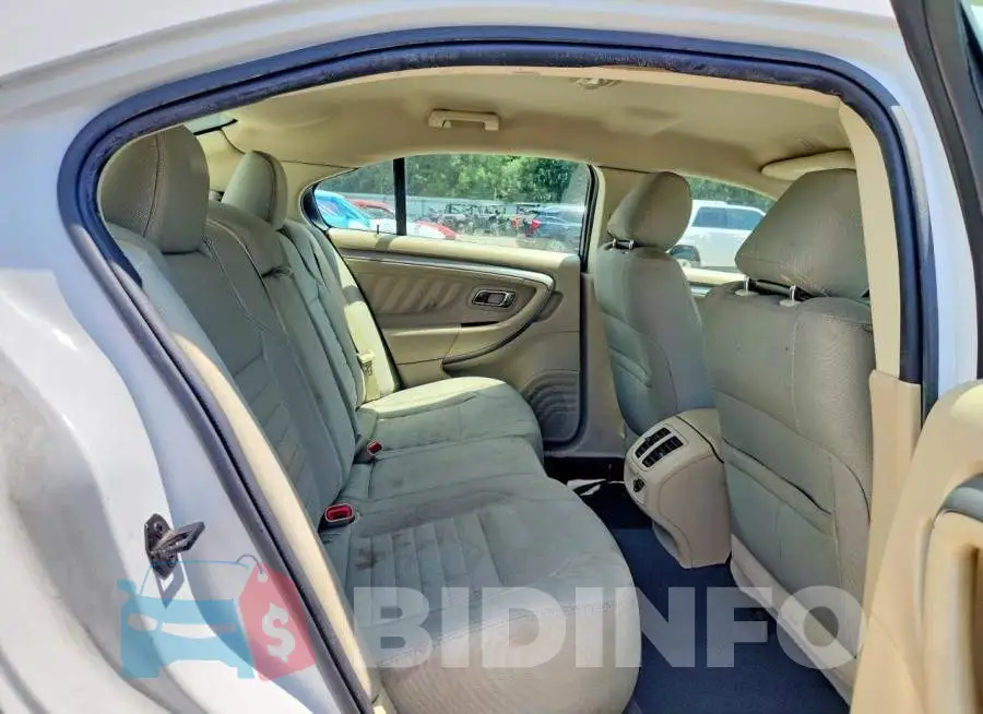 1FAHP2D87KG100977 Photo# 10