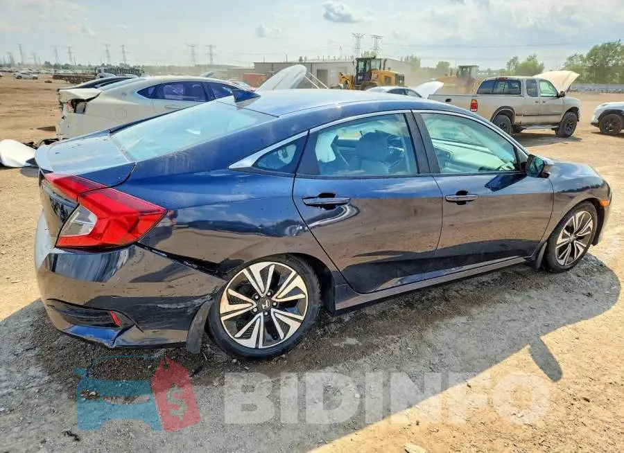 19XFC1F4XHE032796 Photo# 3