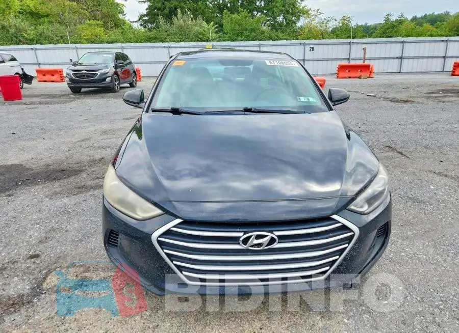 5NPD74LF5JH267935 Photo# 5