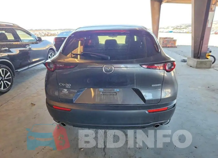 3MVDMBBL0MM301944 Photo# 6