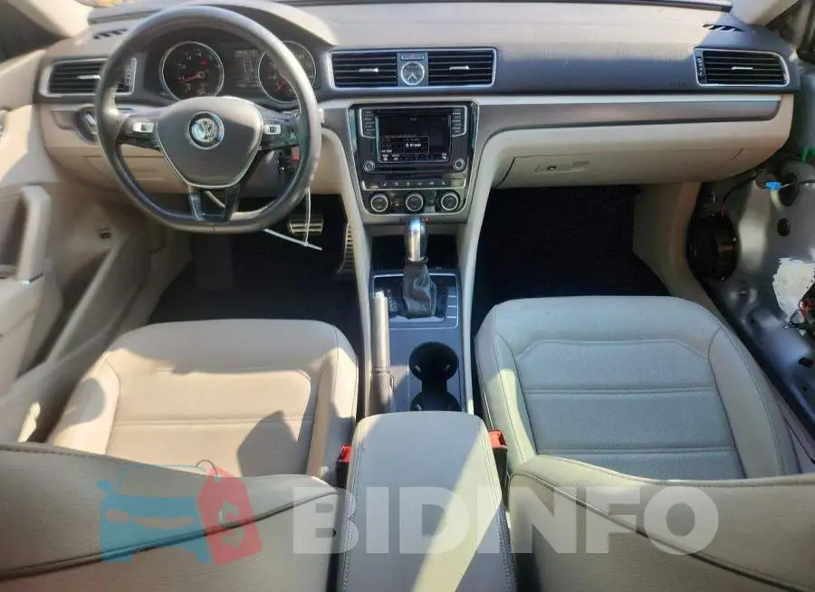 1VWDT7A34HC078203 Photo# 8