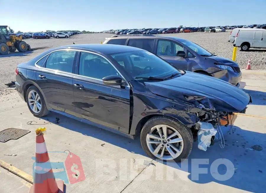 1VWSA7A37LC016428 Photo# 4