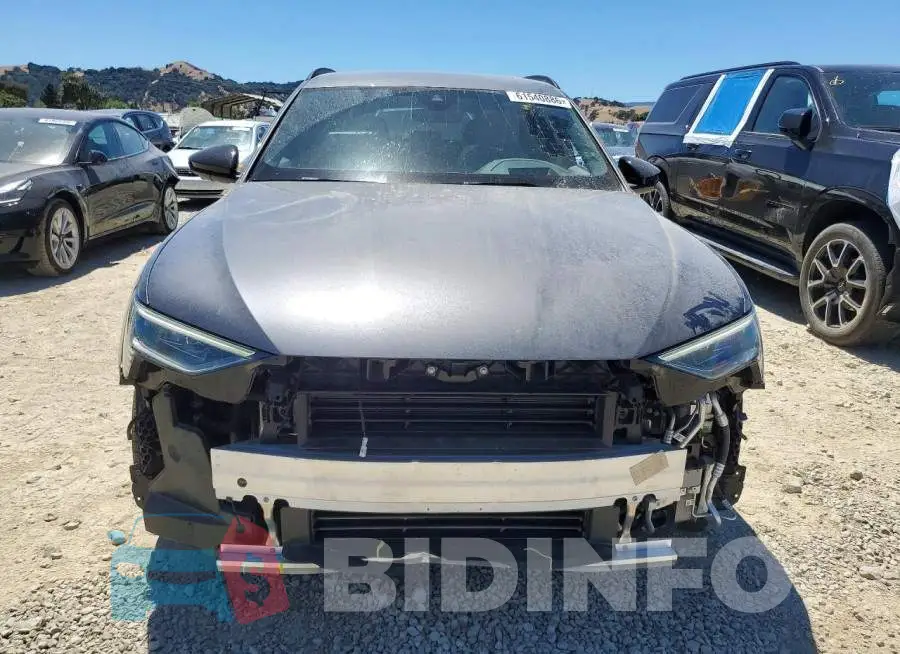 WA16AAGE9RB039647 Photo# 5