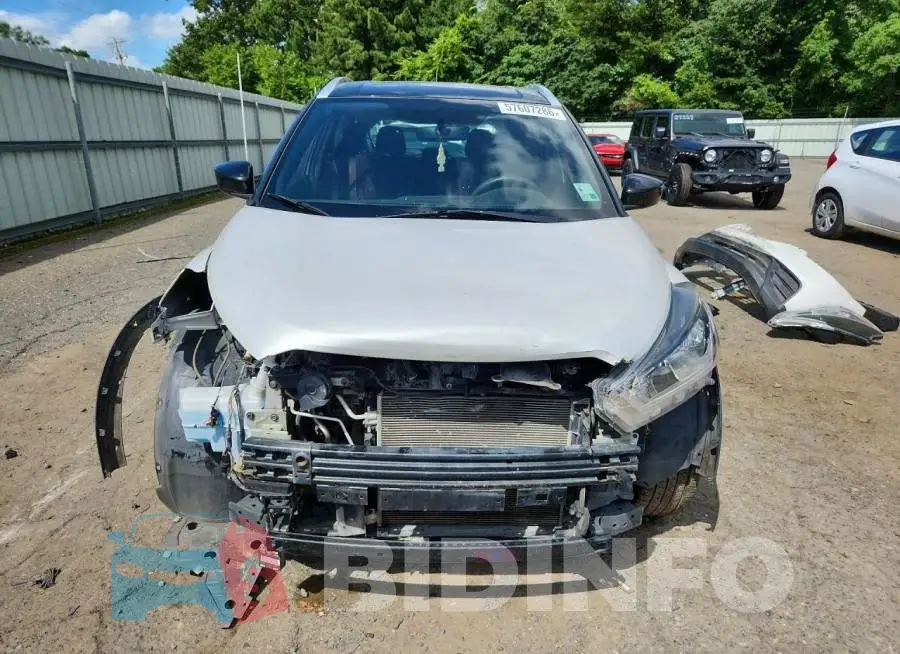3N1CP5CU3JL527171 Photo# 5