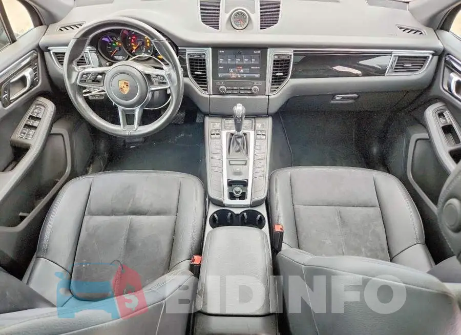 WP1AA2A56JLB11948 Photo# 8