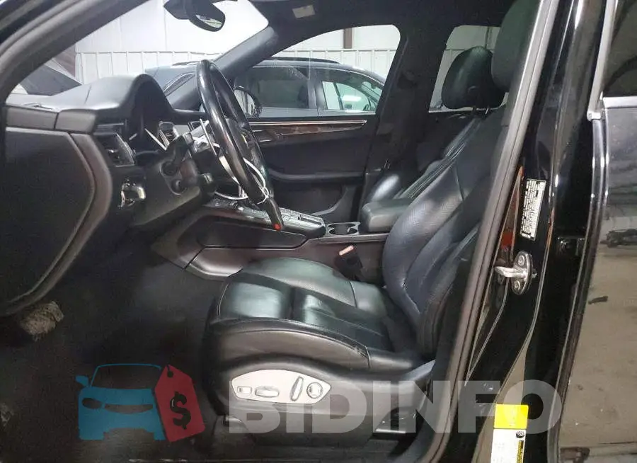 WP1AA2A57JLB22067 Photo# 7