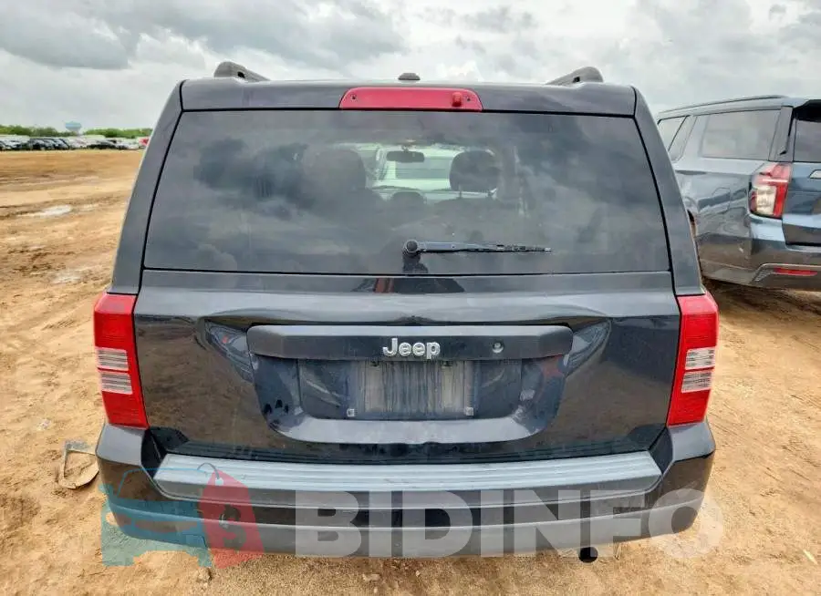 1C4NJPBA9HD156835 Photo# 6