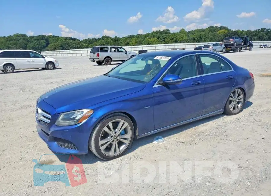 55SWF4HB4HU217133 Photo# 1
