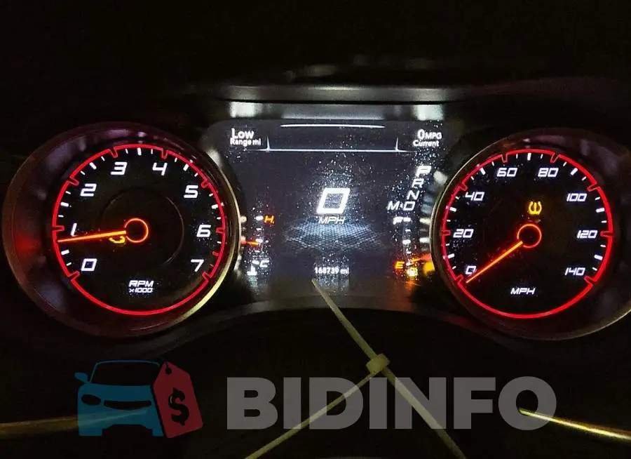 2C3CDXBG5JH180453 Photo# 9