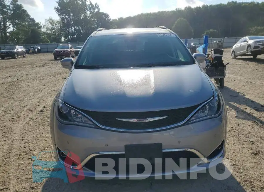 2C4RC1BG2JR112255 Photo# 5