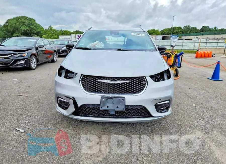 2C4RC1BG4TR155479 Photo# 5