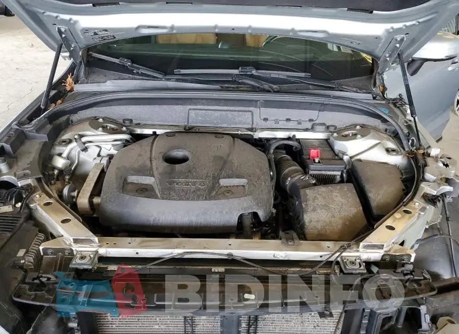YV4A22RLXJ1094114 Photo# 12