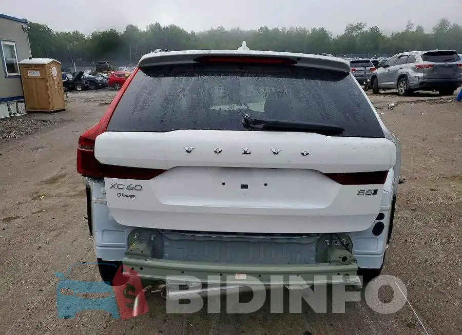 YV4M12RC8T1492294 Photo# 6