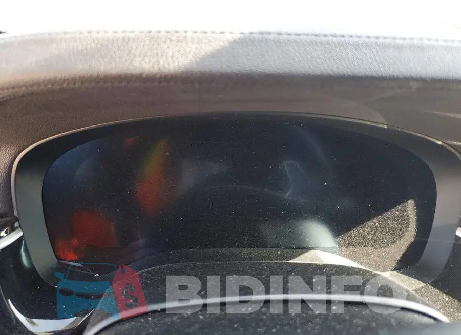 WBAJV6C55KBK08296 Photo# 9