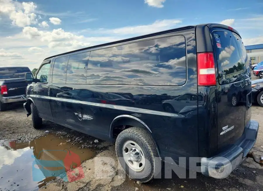 1GAZGPFG8J1261963 Photo# 2